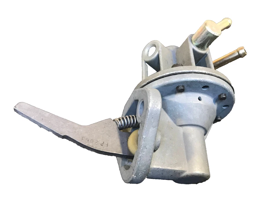 Bomba de combustible Vera - 37-00519 / 51-03681 - Para Nissan Datsun B210 / F10 / 210 y 310 Foto 1 de 4