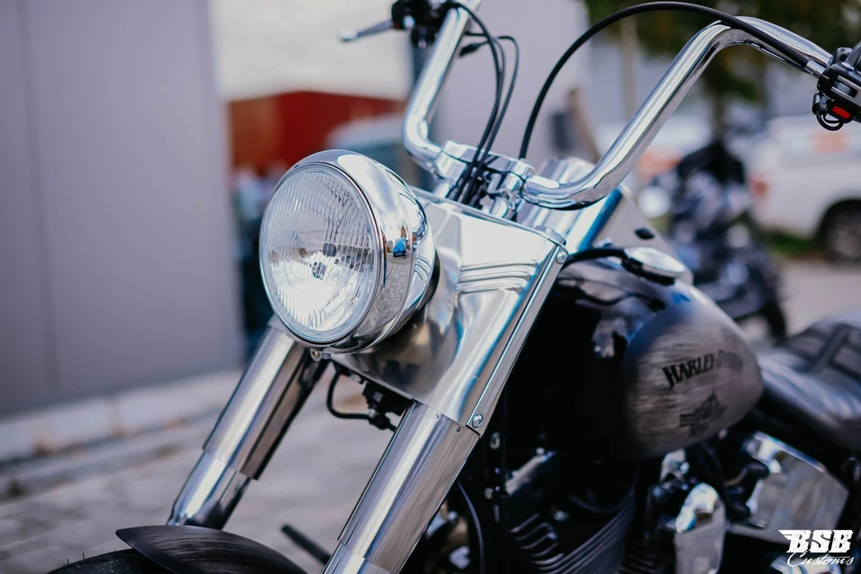 7" Scheinwerfergehäuse CHROME  für alle Harley Davidson Softail Modelle - Bild 1 von 4
