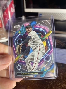 Logan Webb 2023 Topps refractor núcleo cromado cósmico #172 Gigantes - Imagen 1 de 2