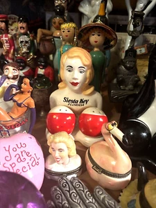 Ceramic salt&pepper Siesta Key Florida Bust  set - Picture 1 of 8