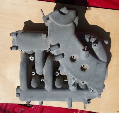 Ford Mustang 2000 3,8 L OEM colector de admisión superior Foto 1 de 4