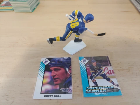 1993 STARTING LINEUP SLU FIGURE BRETT HULL ST LOUIS BLUES W CARDS!! Cover