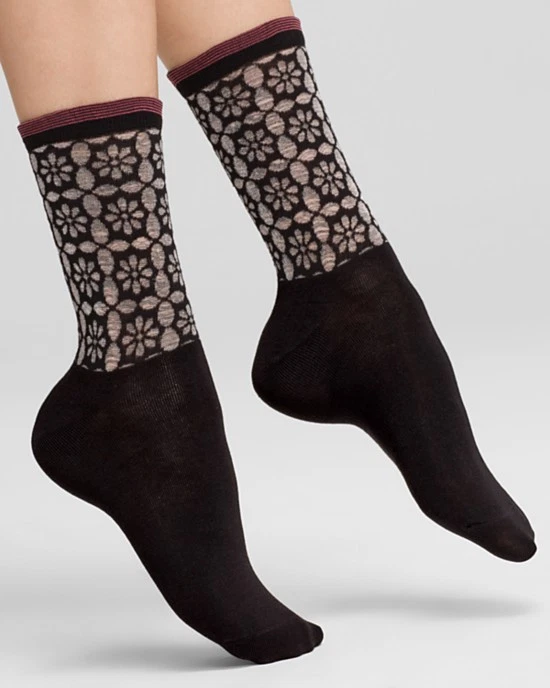 Calcetines con volantes calados HUE U15211 WOW - negros con plata y rosa - $8,50 Foto 1 de 1