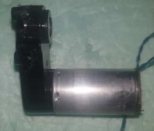 MOTORE SPAZZOLA RULLO CON INGRANAGGI SET per robot aspirapolvere Ultenic T10 - Foto 1 di 5