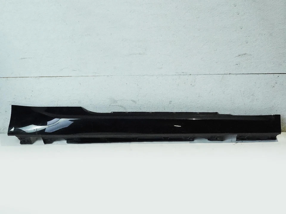 2007 Bmw M6 E64 Convertible Rocker Skirt Panel Cover Right Rh 51777898214 Oem - Image 1 of 4