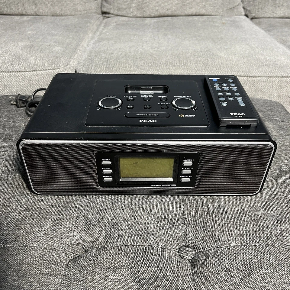 TEAC HD-1 AM/FM HD Radio Receiver Alarm Clock iPod Dock w/ Remote & Instructions - Image 1 of 4