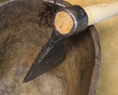 Antique 18th century American hand forged tomahawk or camp axe - Image 1 of 4