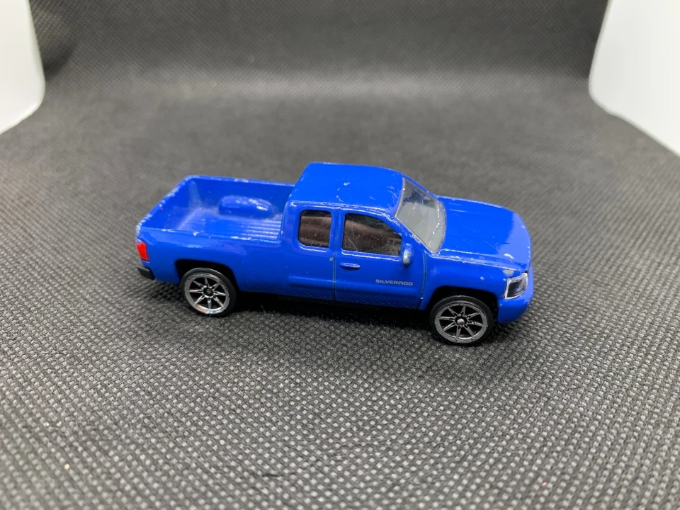 Majorette - Chevrolet Silverado 2016 azul - diecast - escala 1:64 - usado Foto 1 de 4