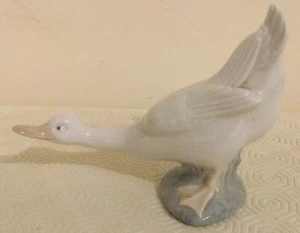 Vintage LLADRO 1978 CERAMIC DUCK White Free Standing FREE POSTAGE - Picture 1 of 4