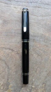 Pelikan Souveran Füllfederhalter M400 14K schwarz und grün - Bild 1 von 5