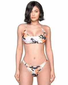 Kylie Jenner Sexy 8x10 Celebrity Photo 450046 - Picture 1 of 1