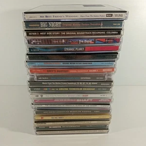 Lote de 19 álbumes de CD de banda sonora de películas/TV/musical a granel - Imagen 1 de 20