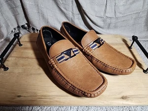 Mocasín de conducción GUESS Art Mov marrón medio para hombre EE. UU. 10 - Imagen 1 de 12