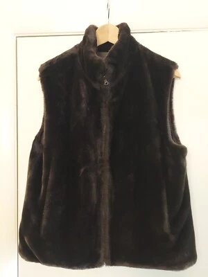Blassport REVERSIBLE Faux Fur VEST Coat Jacket Sz Medium Brown Black Women  - Image 1 of 4