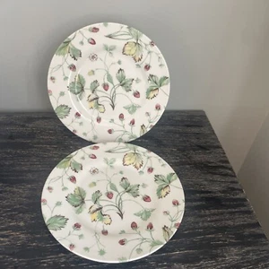 Royal Stafford Pair Of Alpine Strawberry Plates New 21.5cm (pair A) - Picture 1 of 6
