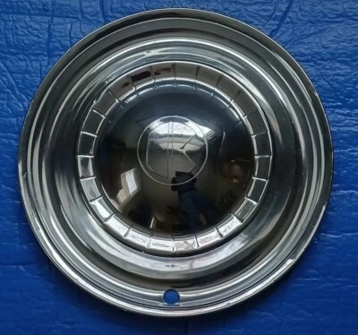 DE COLECCIÓN KAISER FRAZER 1951 51 HENRY J MANHATTAN TAPACUBOS CUBIERTA DE RUEDA  Foto 1 de 4