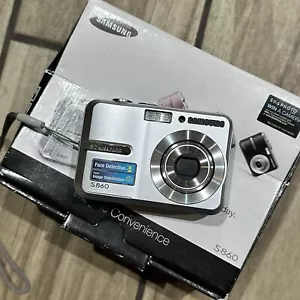 Samsung Digital Camera S860 Compact Silver 2GB Memory Card EUC Box Tested - Picture 1 of 9