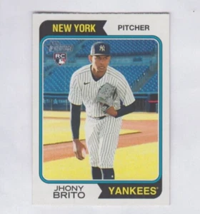 (4) Jhony Brito 2023 TOPPS HERITAGE HIGH NUMBER ROOKIE SET #557 YANKEES - Bild 1 von 1