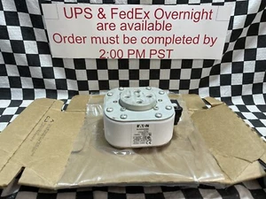 Bussmann Eaton Semiconductor FUSE 170M7078, Specialty Fuses 1000A 690V 4BKN/65 - Picture 1 of 5