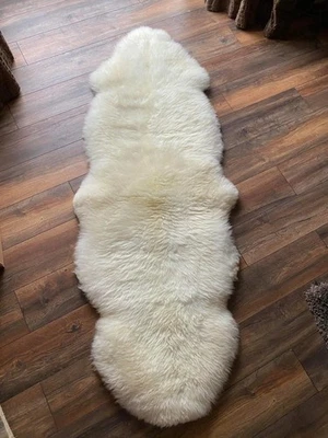 Genuine Sheepskin Rug British Jacob Double pelt 2ft x 6ft Soft Fur Rug - Image 1 of 4