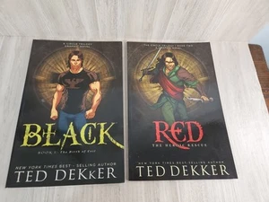  THE HEROIC RESCUE (THE CIRCLE TRILOGY GRAPHIC NOVELS, By Ted Dekker BLACK & RED - Picture 1 of 8