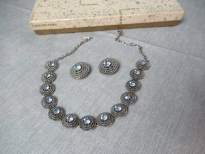 Collar y pendientes de clip con gemas de vidrio azul claro y montura de plata - MCM - 47 185 - Imagen 1 de 8
