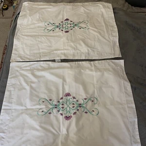 Vintage Embroidered Burlington Industries Pillow Shams Standard Floral - Picture 1 of 6