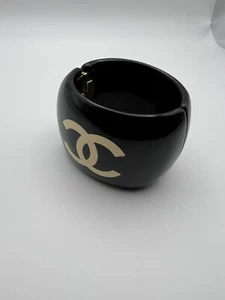 CHANEL VINTAGE COLLECTIBLE CHANEL  BANGLE AUTHENTIC! RARE - Picture 1 of 8