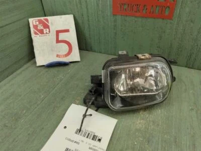 2007 MERCEDES C280 PASSENGER RIGHT RH FOG LIGHT CORNER LAMP OEM  - Image 1 of 4