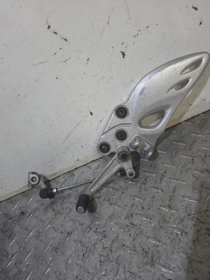 Suzuki GSX1300R 2008-2020 HAYABUSA CONJUNTO TRASERO IZQUIERDO DE FÁBRICA SIN PIE Foto 1 de 4