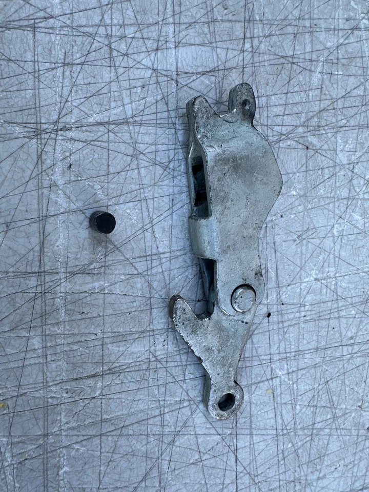 Chrysler Crossfire 2005 nudillo trasero freno de mano cable zapata guía lado izquierdo OEM Foto 1 de 2