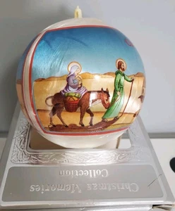 General Foam Plastic  Christmas Memories Collection Christmas Greetings 1982  - Picture 1 of 6