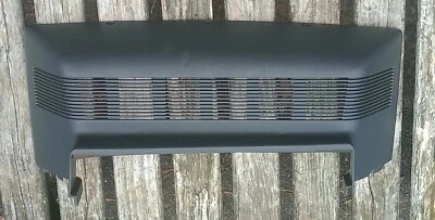 84-88 PONTIAC FIERO CUADRO DE INSTRUMENTOS BISEL SUPERIOR 10033070 Foto 1 de 4