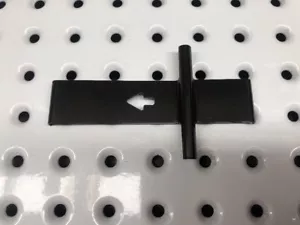 COMMODORE VE VF HSV REAR 4 SPOT AP RACING CALLIPER ANTI RATTLE CLIP SSV SS R8 - Picture 1 of 4