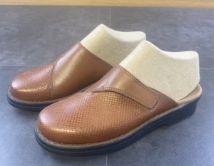Clarks Women's Patty Tayna Soft Cushion Brown Leather Mules Size 6.5 New - Picture 1 of 7