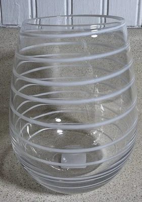 Copo de vinho Kate Spade New York Charlotte Street sem haste 16 oz redemoinho espiral branco - Imagem 1 de 4