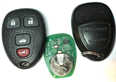 OEM Keyless Remote Pontiac Solstice 2007 Car Key Fob Control KOBGT04A 15252034 - Image 1 of 4
