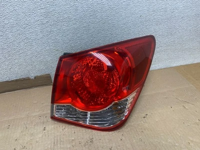 Luz trasera lateral derecha Chevrolet Cruze 2011 2012 2013 2014 pasajero U2949 DW Foto 1 de 4