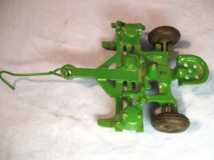 Antica fioriera di mais arcade in ghisa a due file - Foto 1 di 12