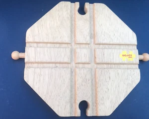BIGJIGS RAIL WOODEN CROSSOVER ONE PIECE FOR THOMAS RAILWAY TRAINS GENUINE - Picture 1 of 5