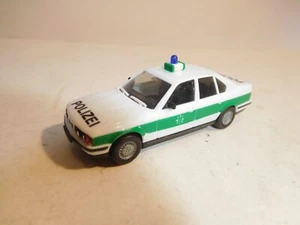 ++ V60 1/87 Herpa POLiZEI BMW 535 i E34 weiß/grün - Picture 1 of 3