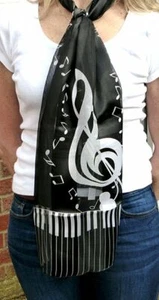 Music Keyboard & Treble Clef Scarf in Black - Music Gift - Scarves for Choirs - Zdjęcie 1 z 1