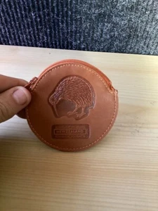 Portamonete rotondo in vera pelle Nuova Zelanda Kiwi Nuova Zelanda - Foto 1 di 3
