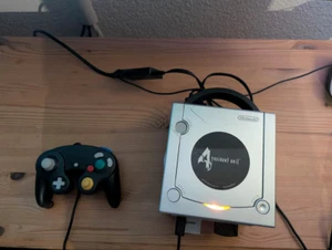 Nintendo GameCube Resident Evil Edition + Simpsons Hit&Run - Bild 1 von 15