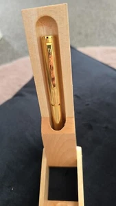 Dunhill ( Mont Blanc ) Rolled Gold Fountain Pen, 14ct Gold nib with convertor. - Picture 1 of 12