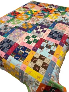 Handmade Knotted Quilt 90x82 Machine Made Excellent Condition Puppy Theme - Picture 1 of 9