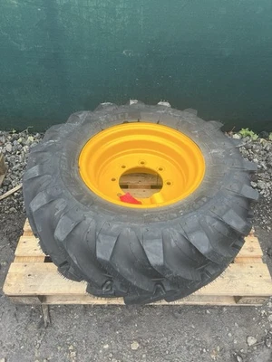 400/70/R20 JCB Wheel Rim & Tyre £500+vat Michelin 400 70 20 16.0/70r20 XMCL - Image 1 of 4