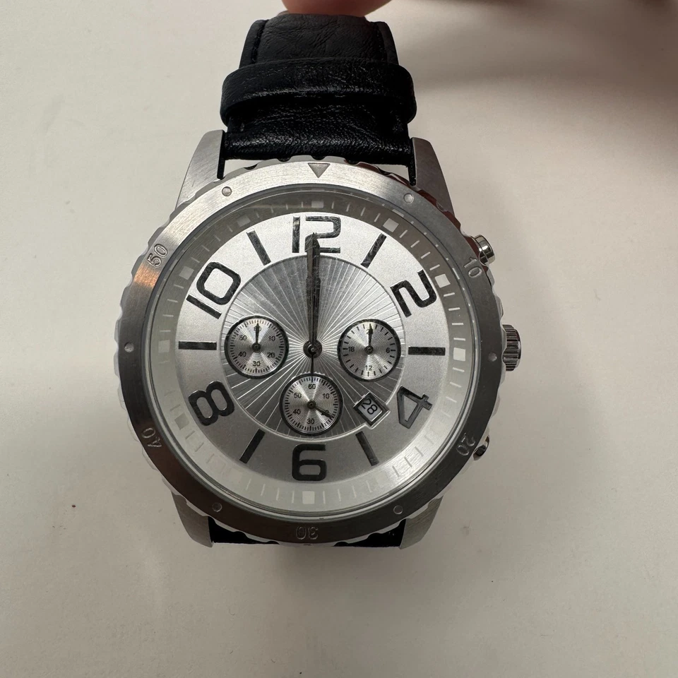 Reloj Silpada Acero Inoxidable Todo Acero Inoxidable Plata Correa Cuero (NECESITA BATERÍA) Foto 1 de 4