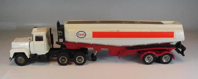 Corgi Major 1152 Mack ESSO Tankwagen  #7567 - Bild 1 von 4