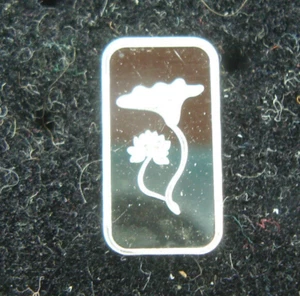 Lotus Petals Flower 1 Gram .999 Fine Silver Symbol for Purity Beauty - Picture 1 of 4